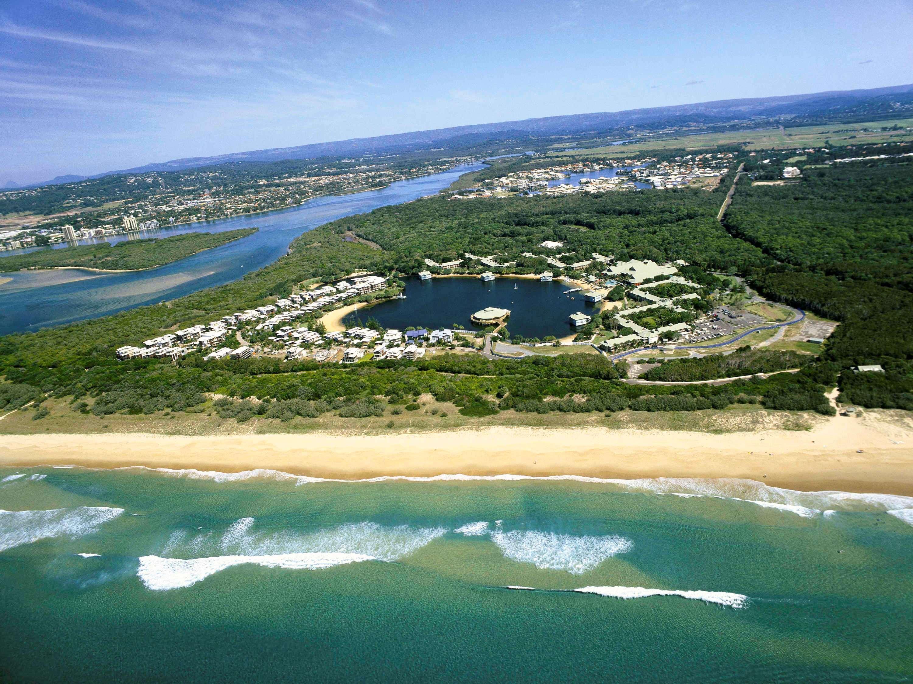 Novotel Sunshine Coast Resort Твин Уотерс Экстерьер фото